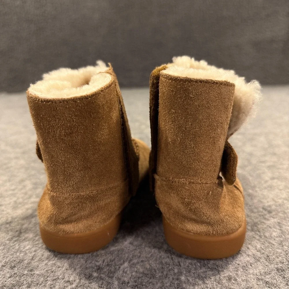 UGG Boots Toddler Size 9 Brown Suede Shearling Lined Hook Loop Ankle‎ Booties